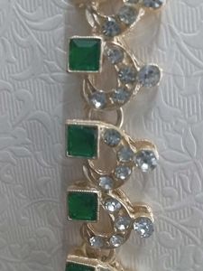 Partyware Designer Rani Haar  Stone Base Set