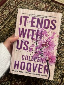 It Ends With Us by Colleen Hoover