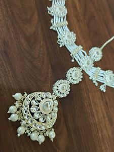 Premium Off-white Kundan Bridal Jewelry Set