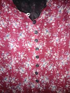 Beutiful Floral Top With Long Sleeves
