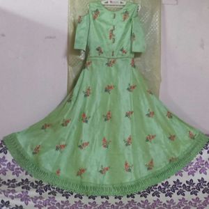 Light Green 💚 Beautiful Gown