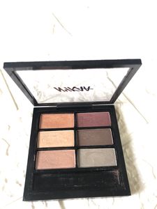 Nykaa Eyeshadow Palette