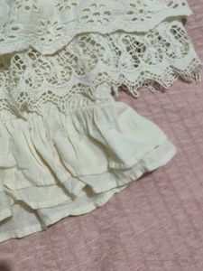 American Egle Lace Trimmed Crop Top