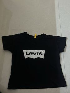 Levi's Black Graphic Tee