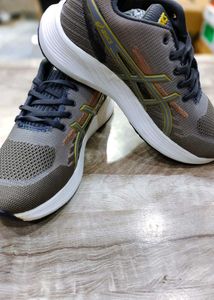 Asics Sneakers