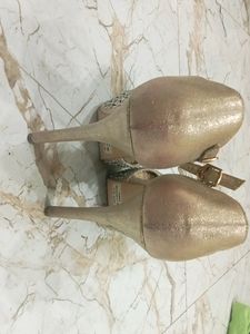 Mochi Heels In Rose Gold Colour