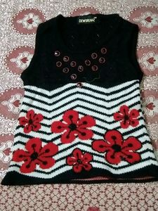 Frock Sleevless Woolen