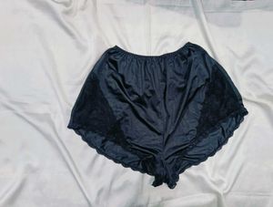 🇳🇿💫🎀Black lace shorts
