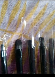 15 Makeup Brushes