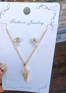 Gold Tone Necklace & Earring Set