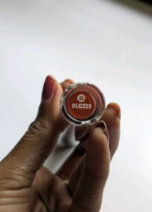 Dazller Eterna makeup remover and lipsticks