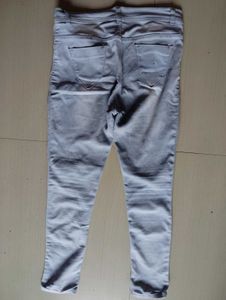 Light Wash Skinny Jeans