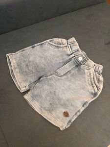 6 Shorts 3-6Y size