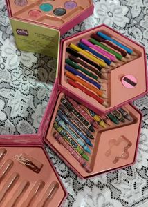 Colouring Set