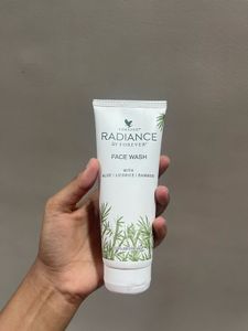 FOREVER TM RADIANCE FACE WASH