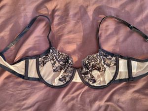 H&amp;M Floral Designer Mesh Bra 34C