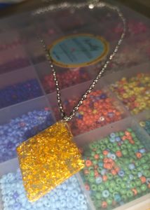 Elegant💛 Golden Crystal Pendant With Silver Chain
