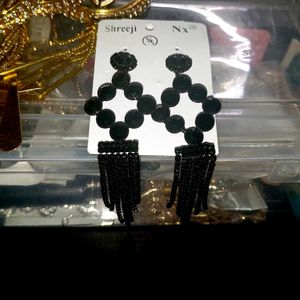 Beautiful Earings In Black Colour