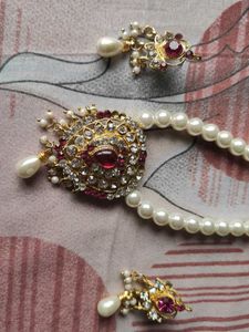 Beautiful pink and white stone-beads set