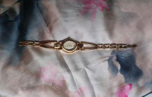 pinteresty vintage gold watch