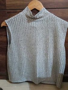 Sleeveless Grey Knit Top