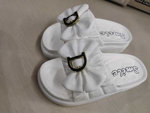 Cute Bow Slides