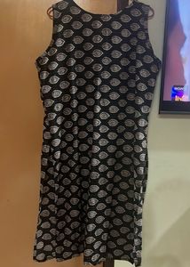 Patterned Sleeveless Kurti with collar
