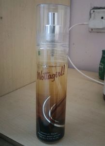 Layer Wottagirl Vanilla Twist Body Splash