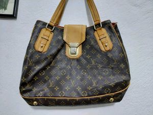 Louis Vuitton Shoulder Bag