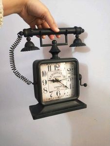 Retro Telephone Clock