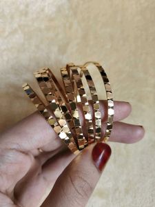 Gold Bangle Set of 4