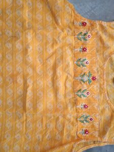 Floral Embroidered Sleeveless Top