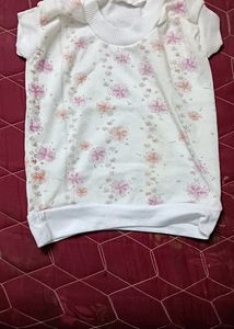 Unisex Top Wear 4 Piece Combo Offer