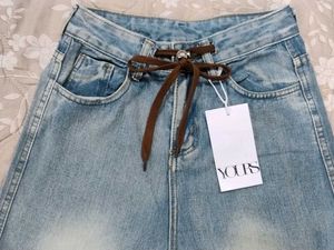 Wide Leg Light Wash Jeans