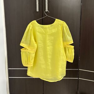Chic Yellow Cut-Out Sleeve Top