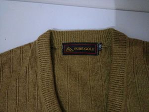 Pure Gold Knit Vest