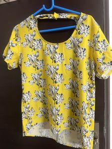 Chic Floral Print Yellow Top