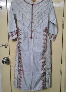 Aurelia Kurta