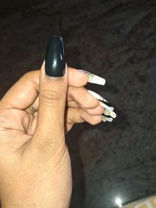 Black Press-on Nails