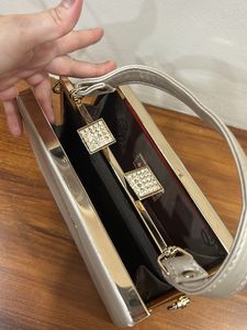 Embellie Box Clutch