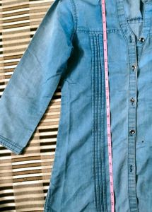 💎 PRICE REDUCED 🎆🎆🎆🎆Unisex Denim Look Shirt💎