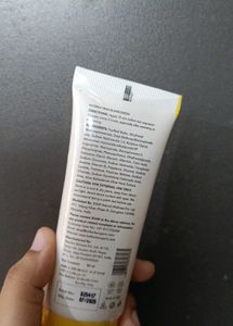 Bellavita Sunscreen +Blue Eyeliner