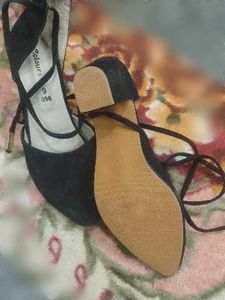 Black Pointed Toe Ballerinas