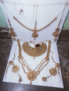 Golden Bridal Jewelry Set