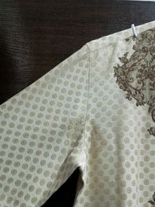 Elegant Cream Embroidered Kurta Festive