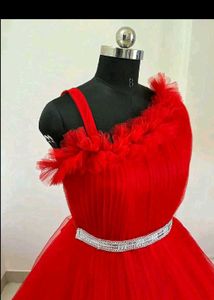 Elegant Red Party Gown
