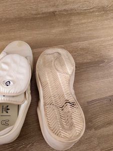 Adidas Sneakers
