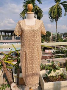 Elegant Lace Midi Dress