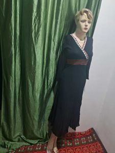 Elegant Black Midi Dress