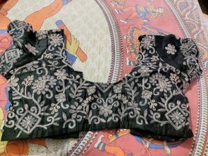 Grey Saree With Embroidery Blouse
